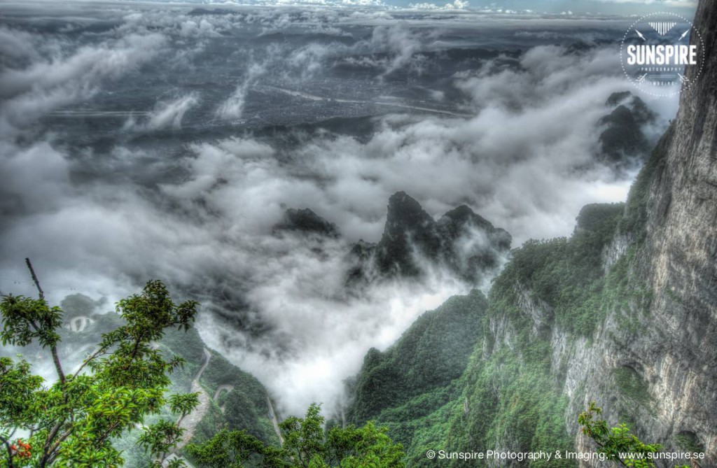 Tianmen dong kai scenic zone with Tongtian avenue.