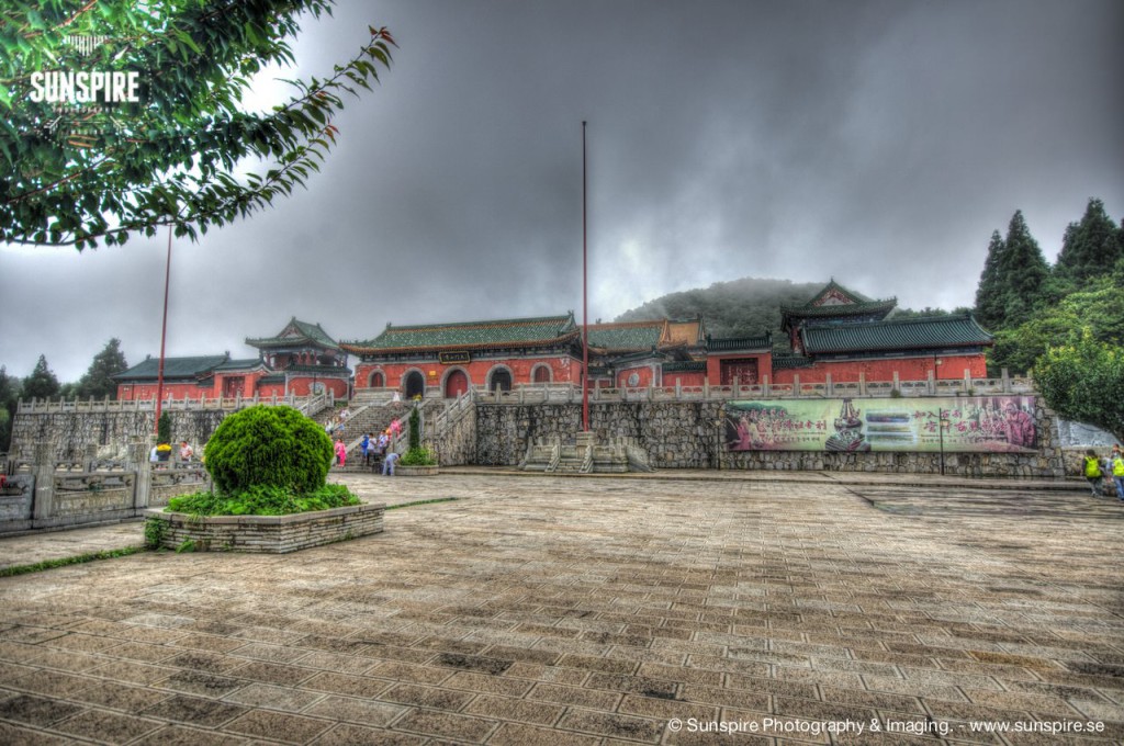 Tianmenshan Mountain Temple